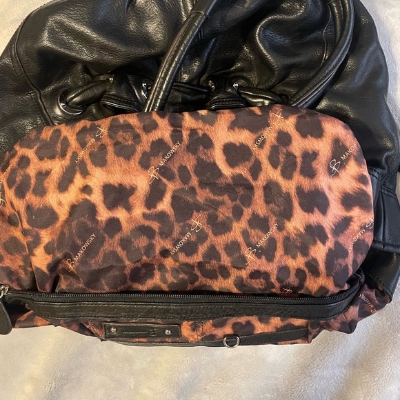 B Makowsky Large Soft Black Leather Shoulder Purse Bucket Bag - Picture 11 of 15